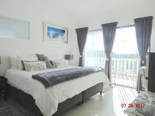 Au Plais De Langebaan at Palm Tree Villa