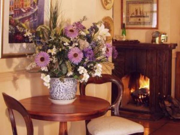 Point Lodge On the Waters Edge