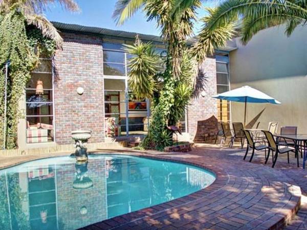 African Moon Corporate House ta Eagle Rock Corporate Guest House