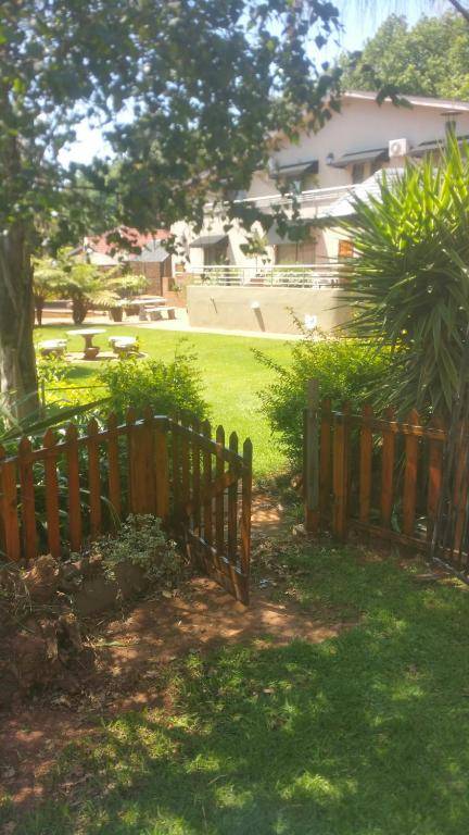 125 on Van Buuren Road Guest House