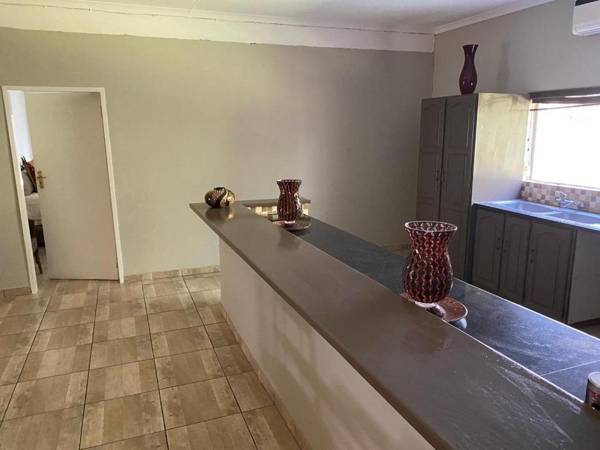 Tamryn Manor Guest House