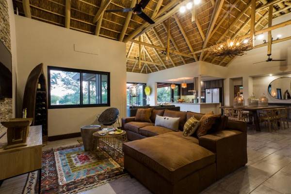 Moya Safari Villa