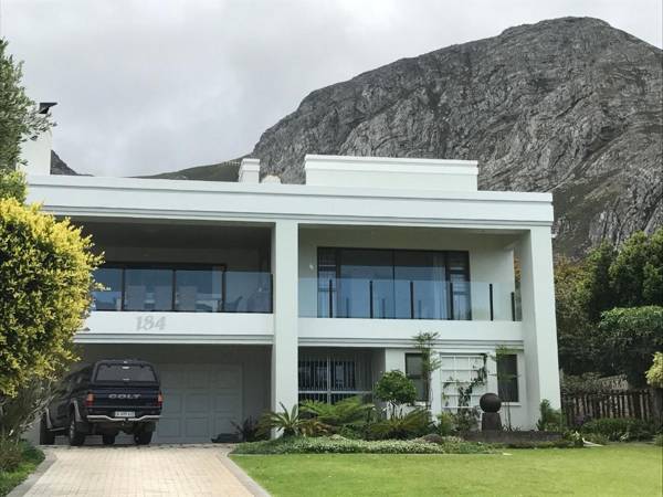 The Owl Tree House Voelklip Hermanus