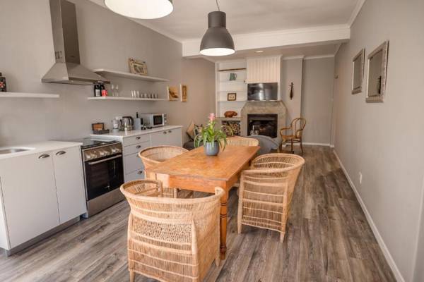 The Corner House L'A-nnexe