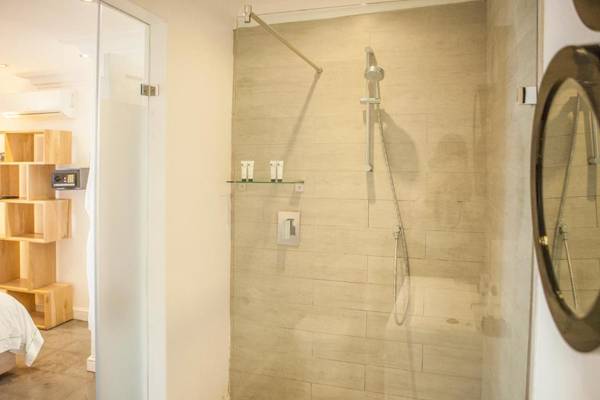 Cape Finest Guest House and Serviced Apartments