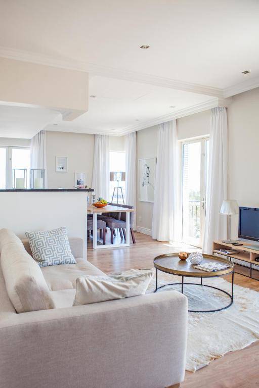 Cape Royale: Greenpoint Penthouse