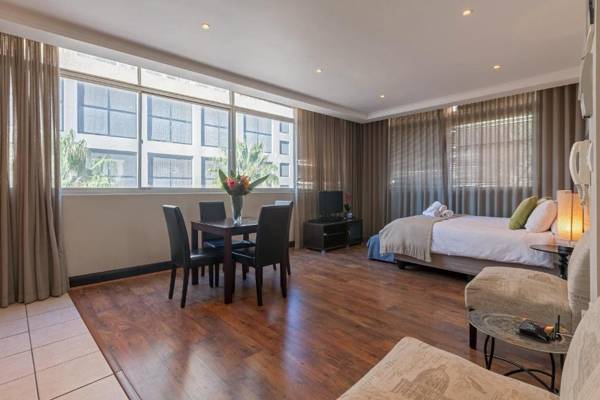 The Square 332 by CTHA