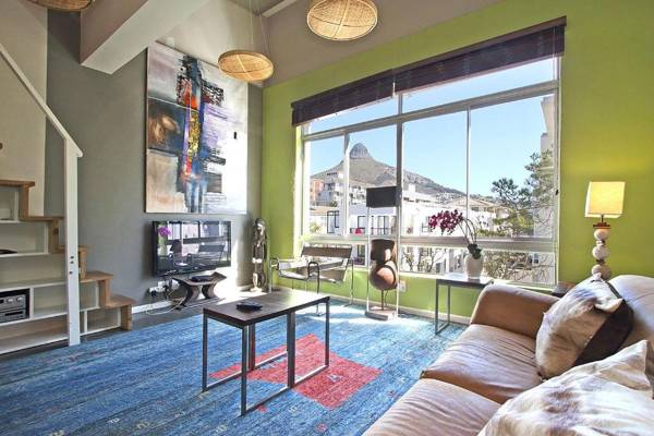 Berkeley Square Apartment