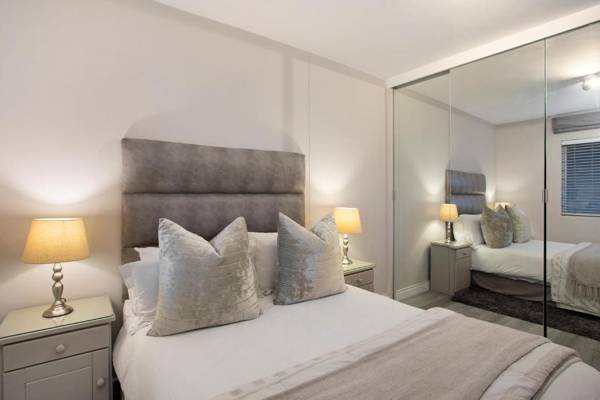 Dolphin Beach H106 by HostAgents