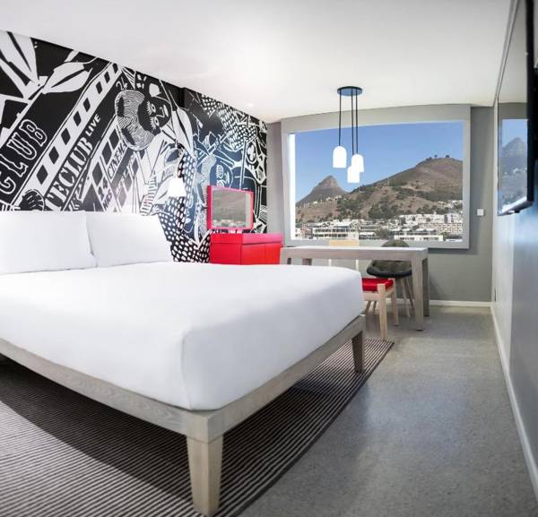 Radisson RED Hotel V&A Waterfront Cape Town