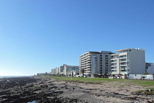 Apartment Mouille Point 27