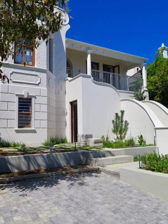 Cheviot Place Garden Apartment with Private Entrance