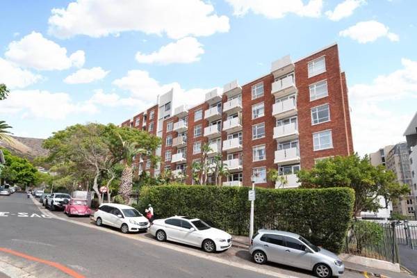 Cascades Apartments by Propr