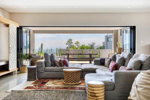 Mountainside Boho-Chic Retreat with Natural Pool