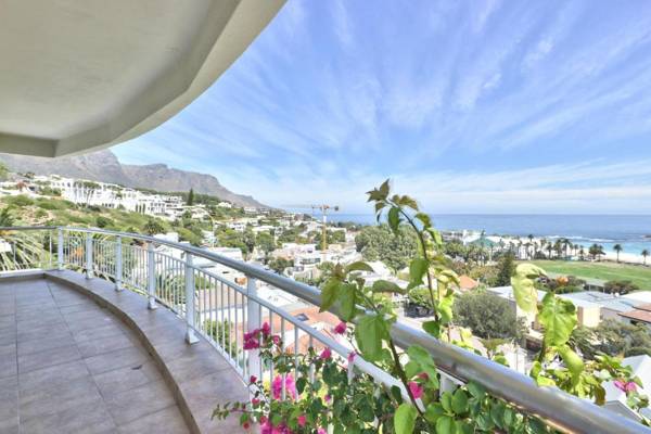 Tree Villa by Total Stay