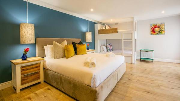 Hout & About Guest House