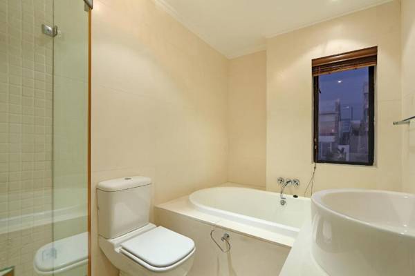 Biccard Blouberg Villa by HostAgents