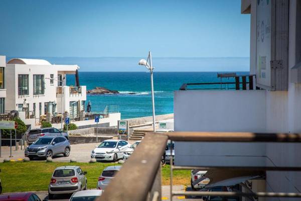 Magnificent Views 2 Bedroom 112 Eden on The Bay