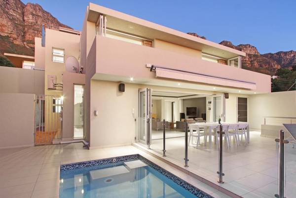 Ravensteyn Villa - Camps Bay