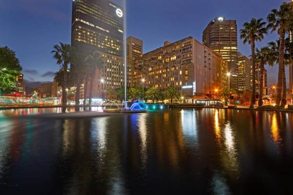 Fountain Suite 906 by HostAgents