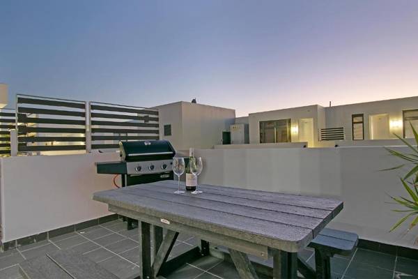 Eden on the Bay 231 by HostAgents