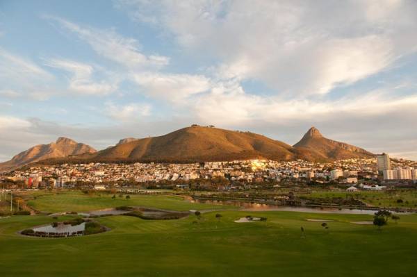 A second floor studio with sweeping panoramic views