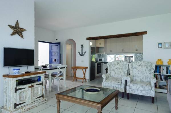 Santorini Thira 18 (Family Only)