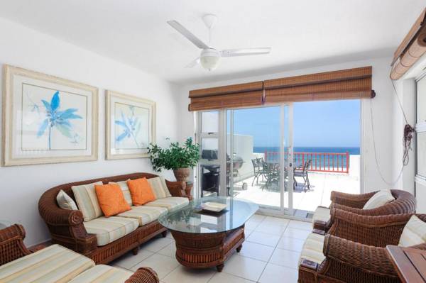 Skiathos 8 - FAMILY ONLY - Max 6 adults and 2 children