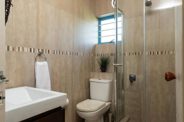 Santorini Kallisti 7 (Family Only)