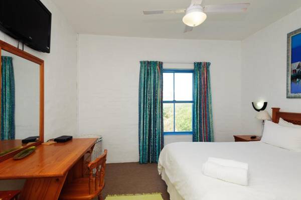 Santorini Kallisti 16 - Family Only