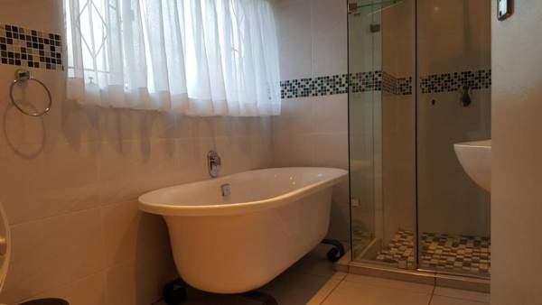 8 Ibis Lane Guest House