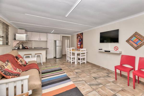 Land's Edge Struisbaai