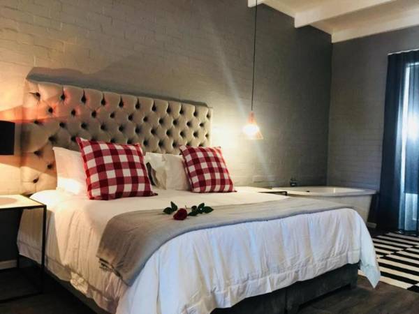 Ruby Rose Countryhouse