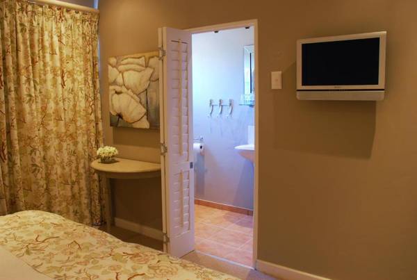 Sneezewood Farm Bed&Breakfast and Self-Catering Cottage