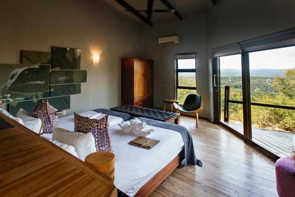 Rhino Ridge Safari Lodge