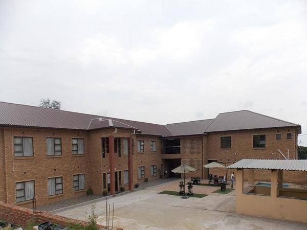 Meet Mekaar Resorts - Nquthu Hotel