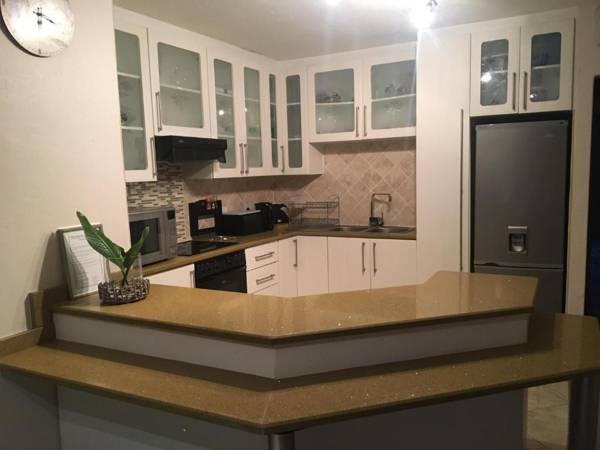 Sanlameer Villa 2002