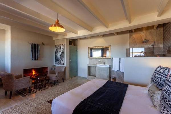 Inverdoorn Game Reserve Lodge
