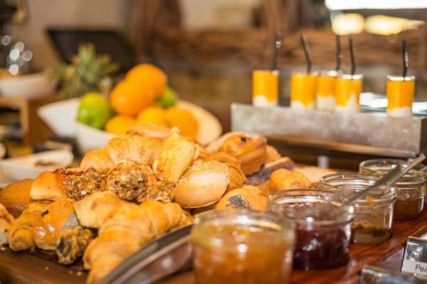 Victoria Falls Safari Club